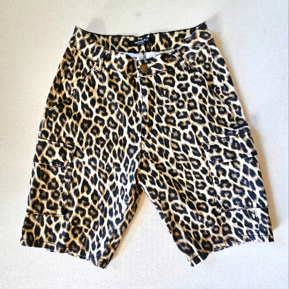 LEOPARD PRINT CARGO SHORTS